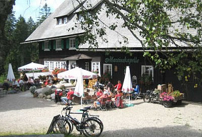 rustikales Ausflugslokal, Abzweigung in Furtwangen 